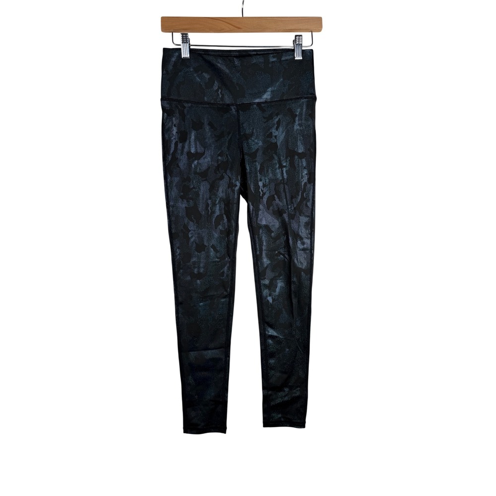 NWT Mono B Shiny Camo Print Ankle Leggings size Small Black